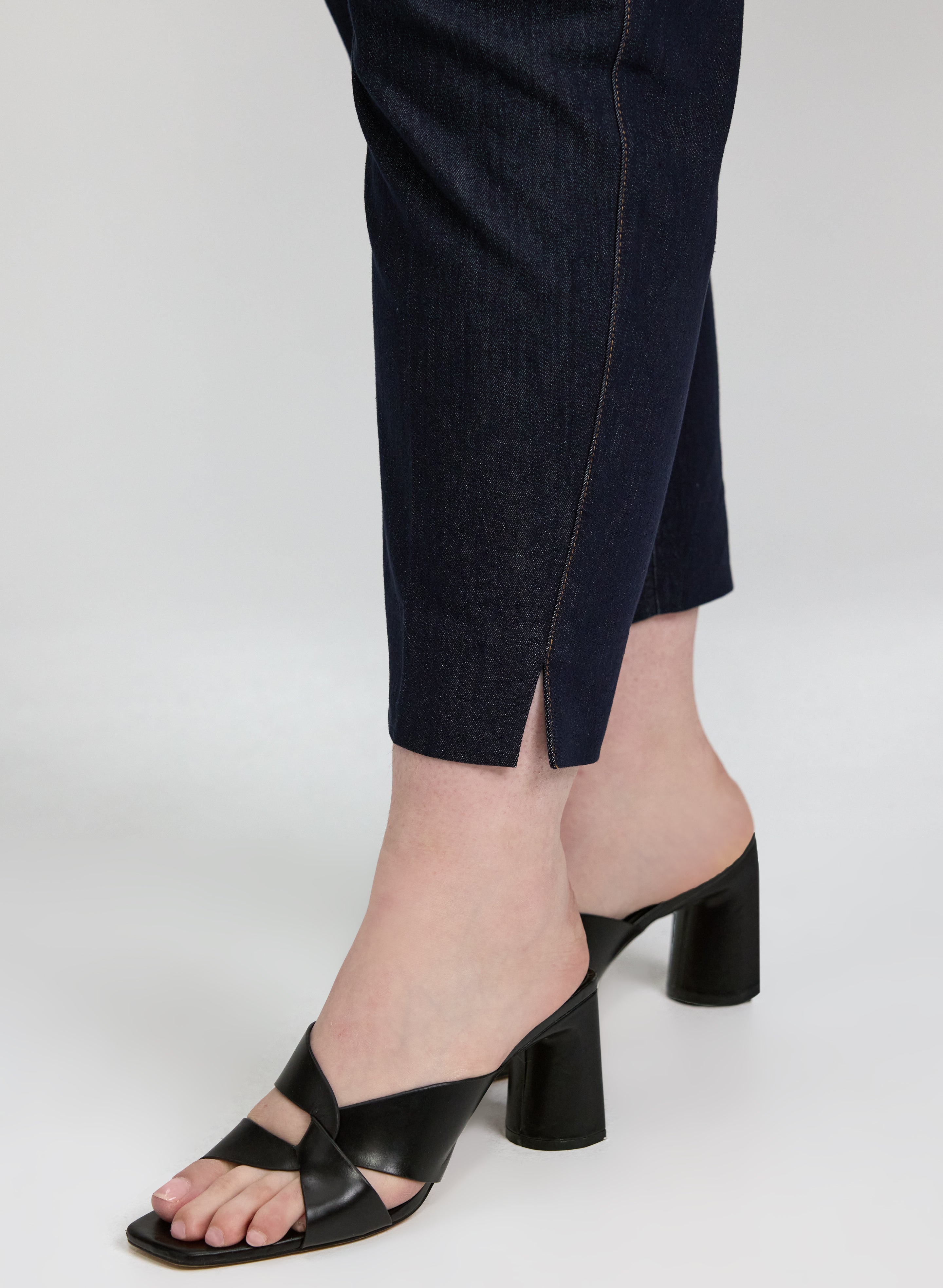 Emma Slim-Leg Denim Pants-Tactilefable