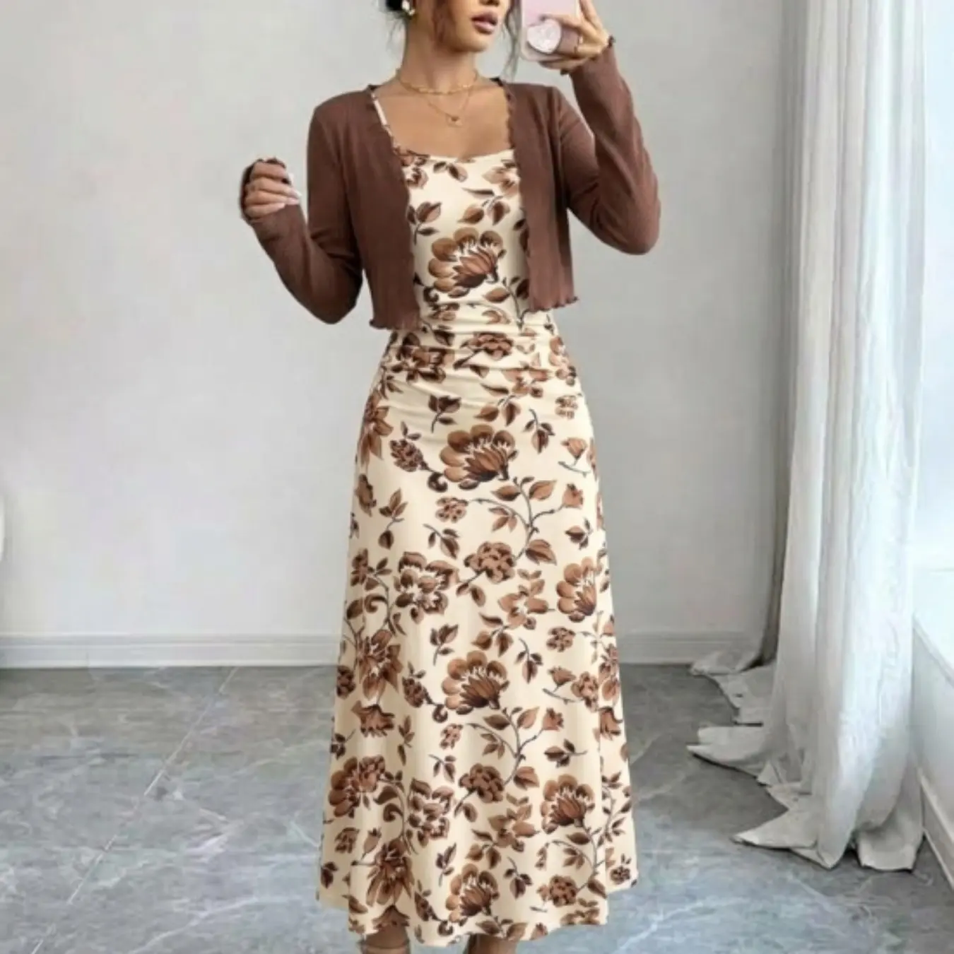 Conjunto de Dos Piezas: Cárdigan de Punto y Vestido de Tirantes
