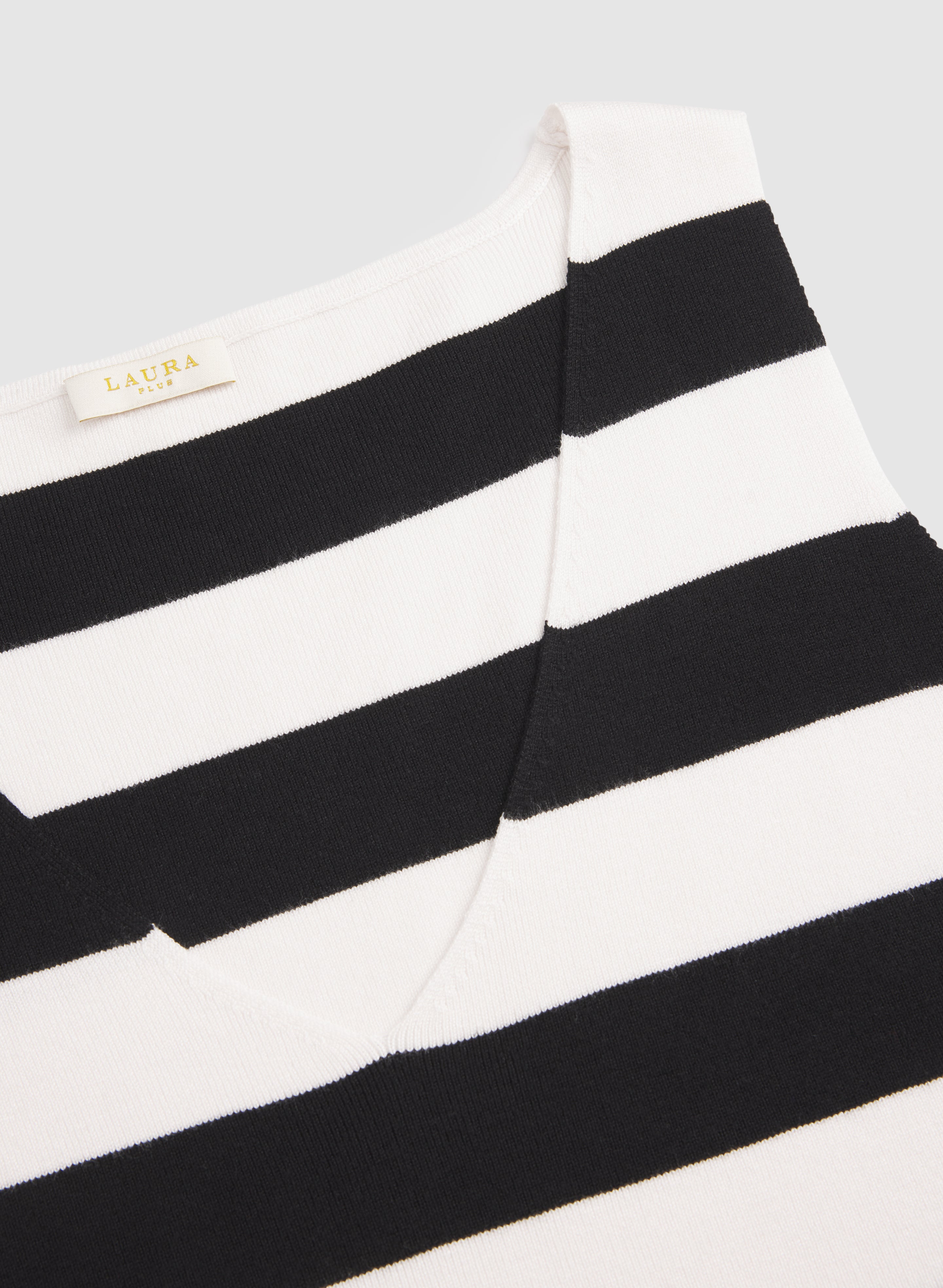 Sleeveless Stripe Knit-Tactilefable