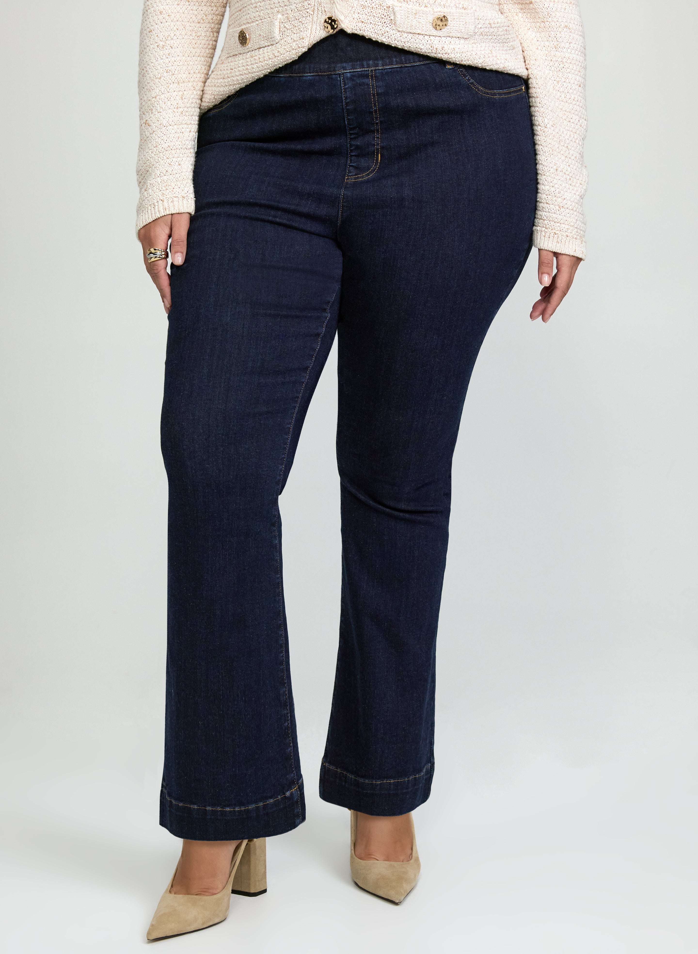 Flare-Leg Jeans-Tactilefable