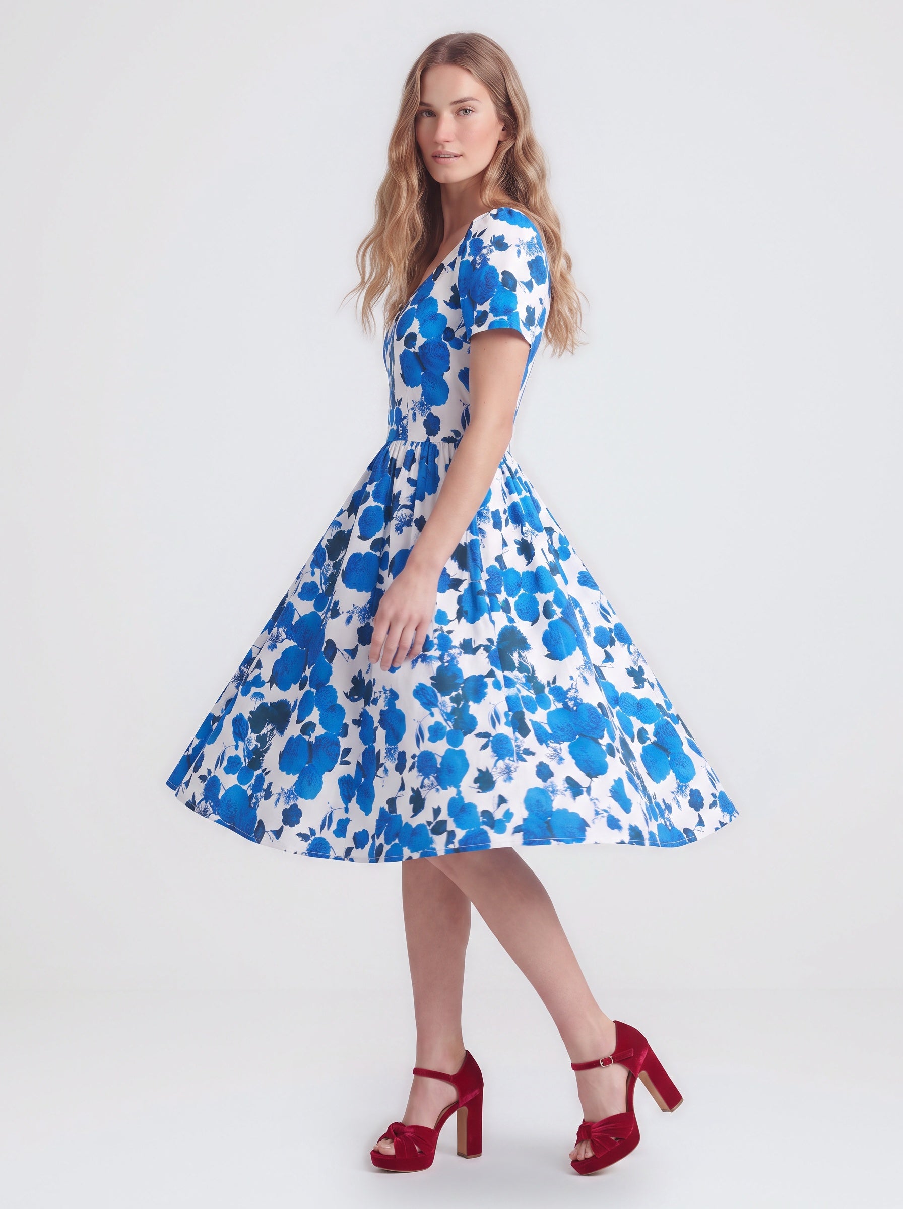 Lilith Swing Dress in Blue Fiori Dolce-Tactilefable
