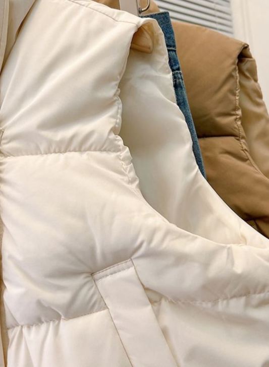 WarmCore Premium Women Warmer Oversized Puffer Gilet,Sleeveless Waistcoat Quilted Vest,Water Repellent Deep Pockets Adjustable Toggles Versatile Style,Autumn,Winter-TACTILEFABLE
