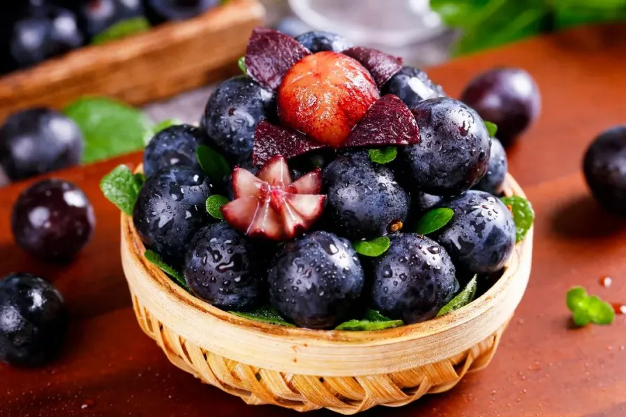 Giant Grape Tree Seeds: Thin-Skinned, Large, and Seedless 🍇🌿