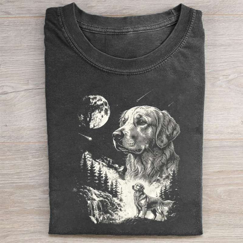 Golden Retriever Howling to The Moon T-shirt