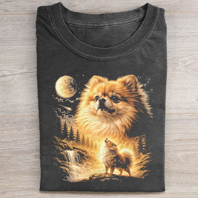 Pomeranian Howling to the Moon T-shirt