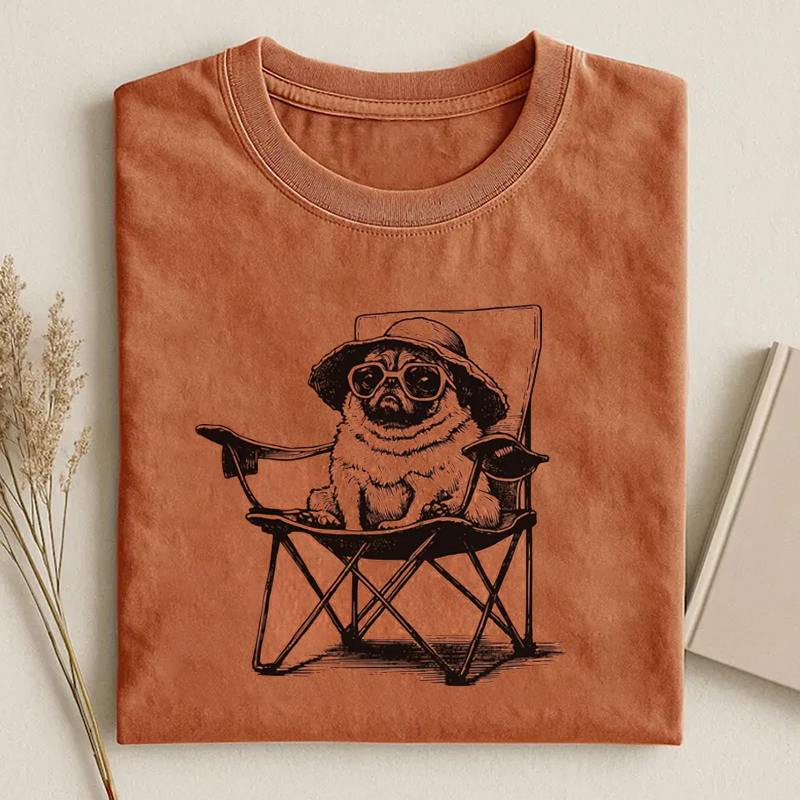 Vintage Pug Beach T-shirt
