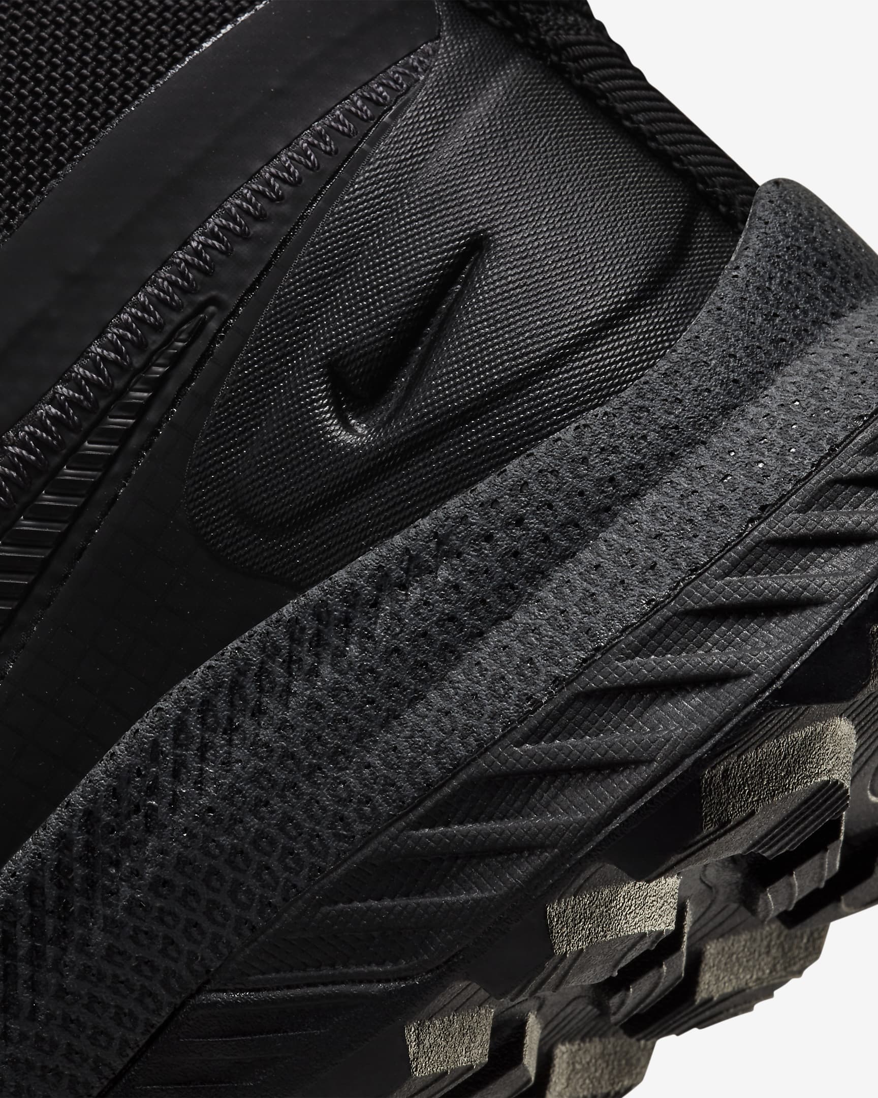 Men��s Elite Outdoor Shoes