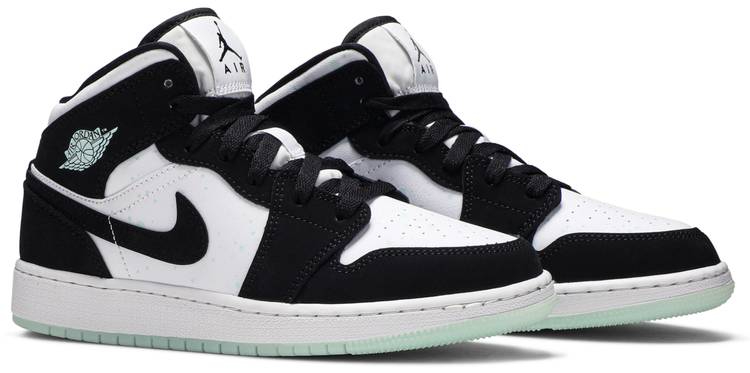 1 Mid SE GS 'Glow in the Dark Panda' BQ6931-103