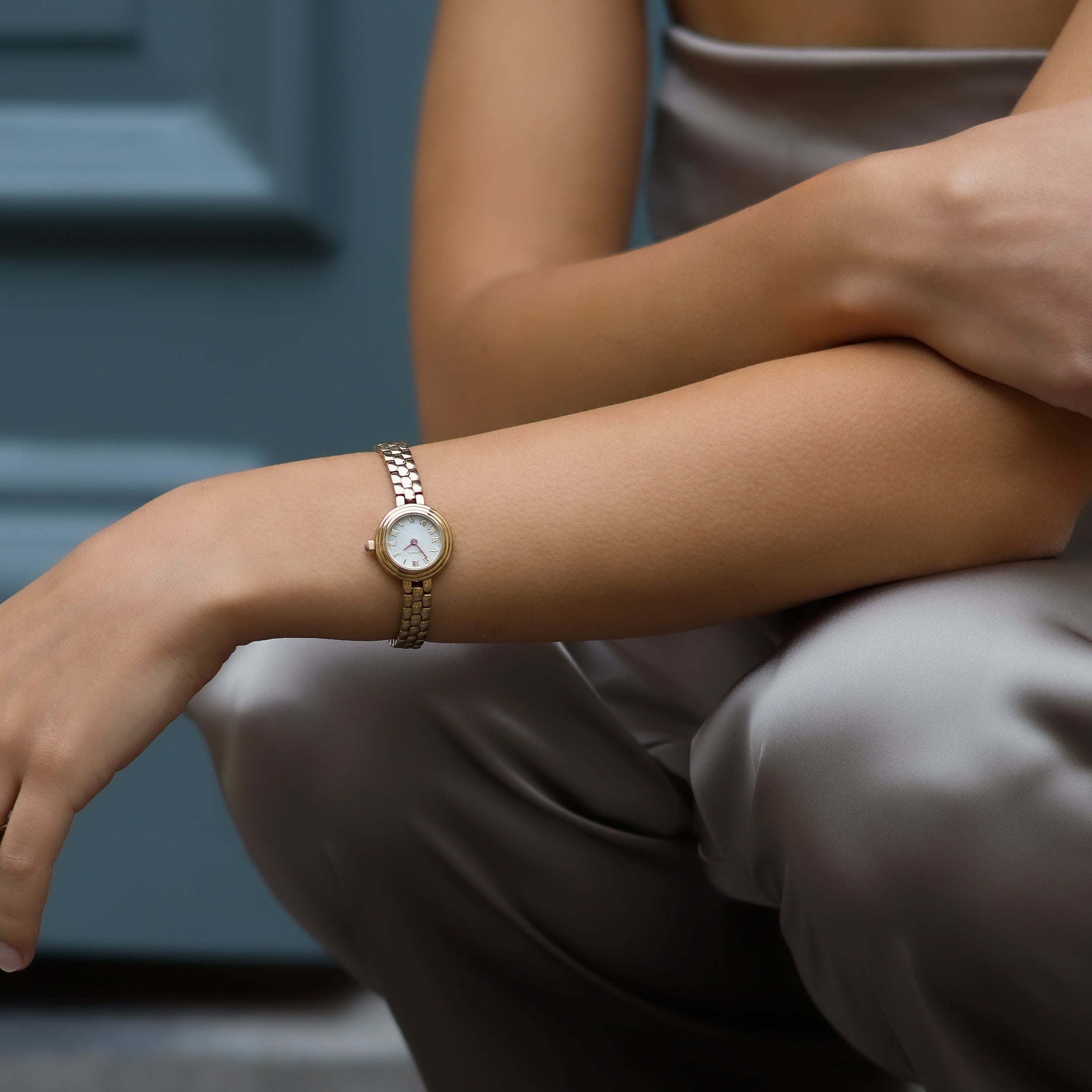 Adira Round Classic Watch