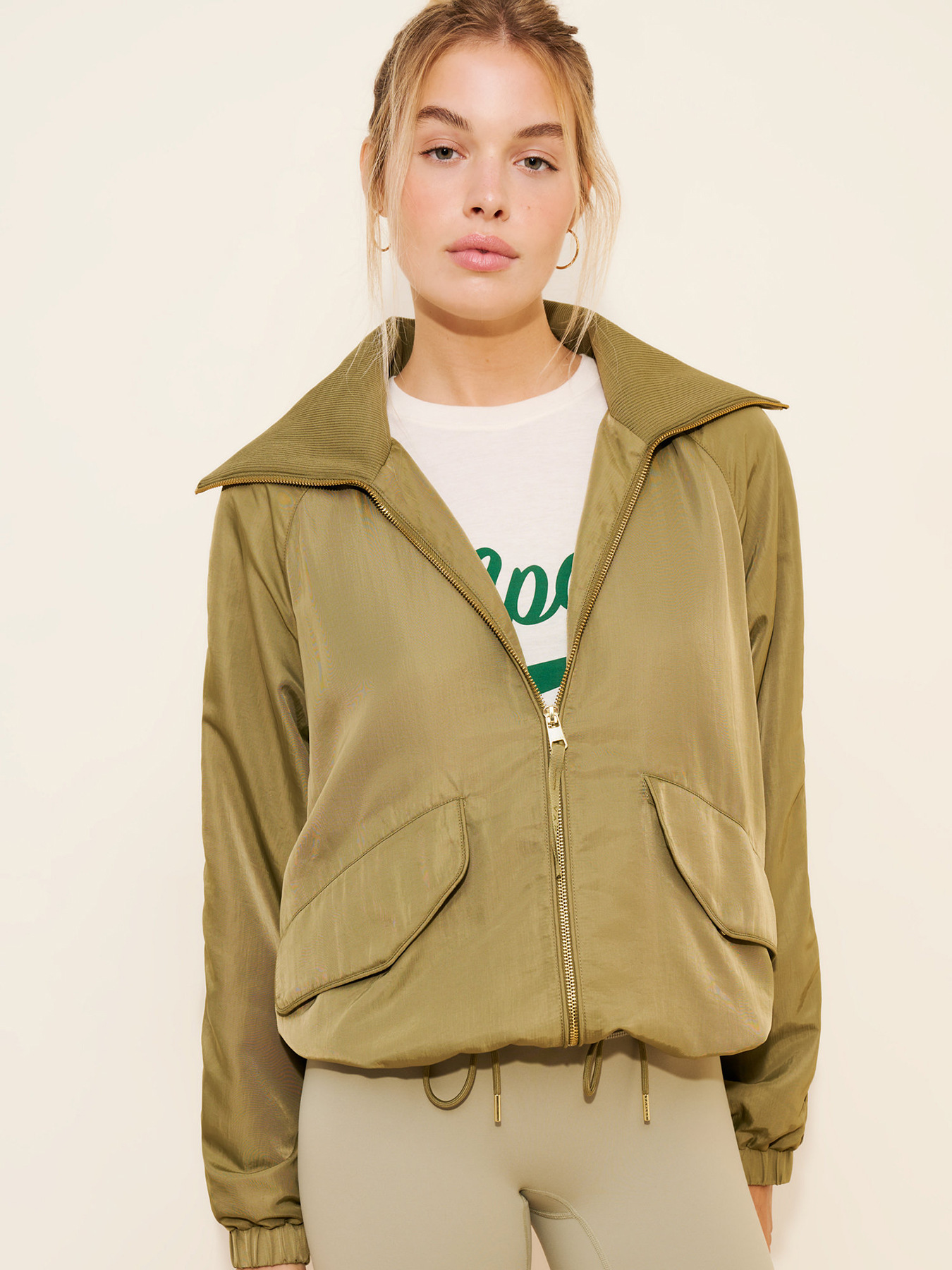 Women’s Cropped Half-Zip Windbreaker Jacket – Relaxed Fit