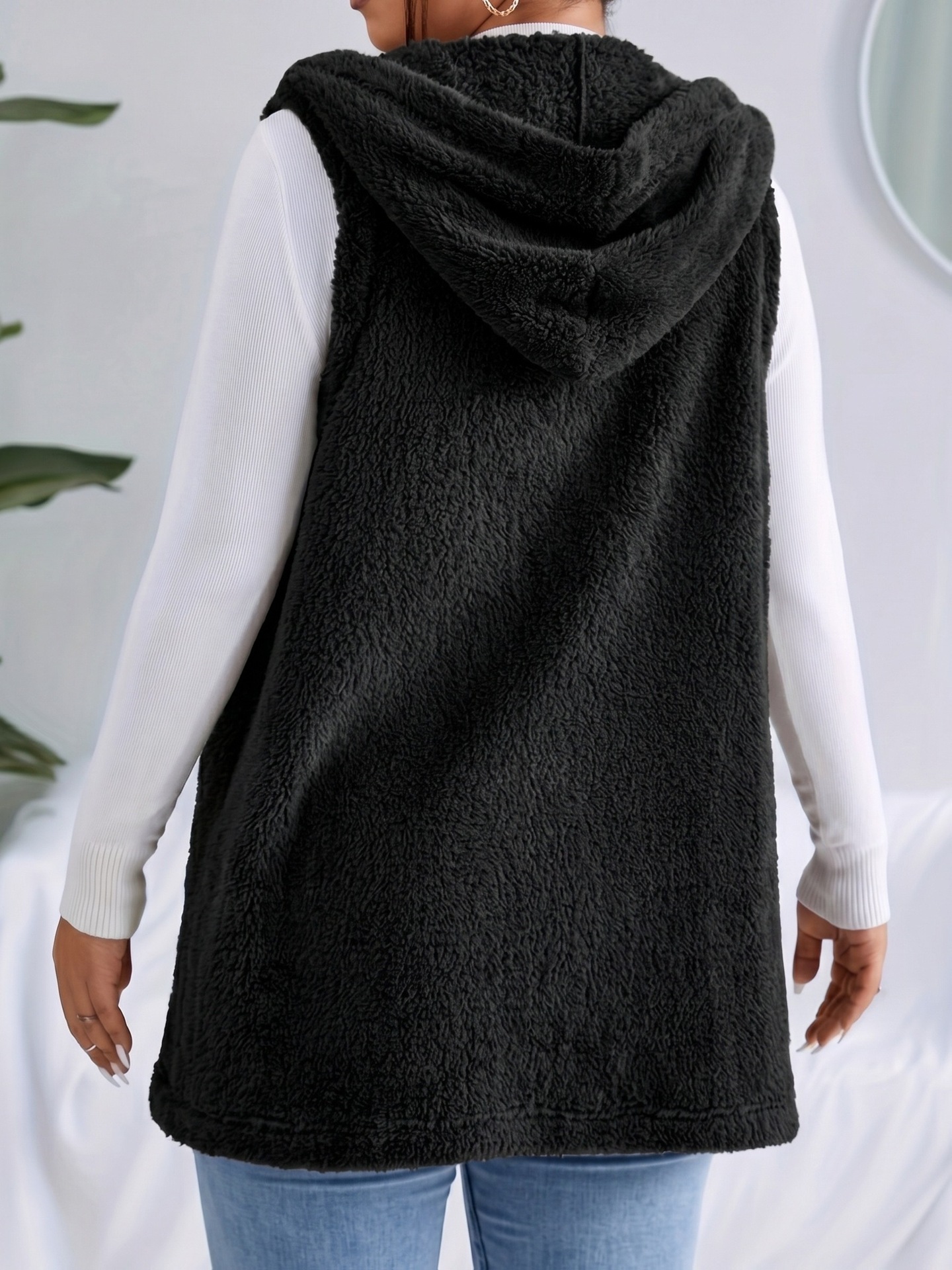 New autumn fleece-lined vest