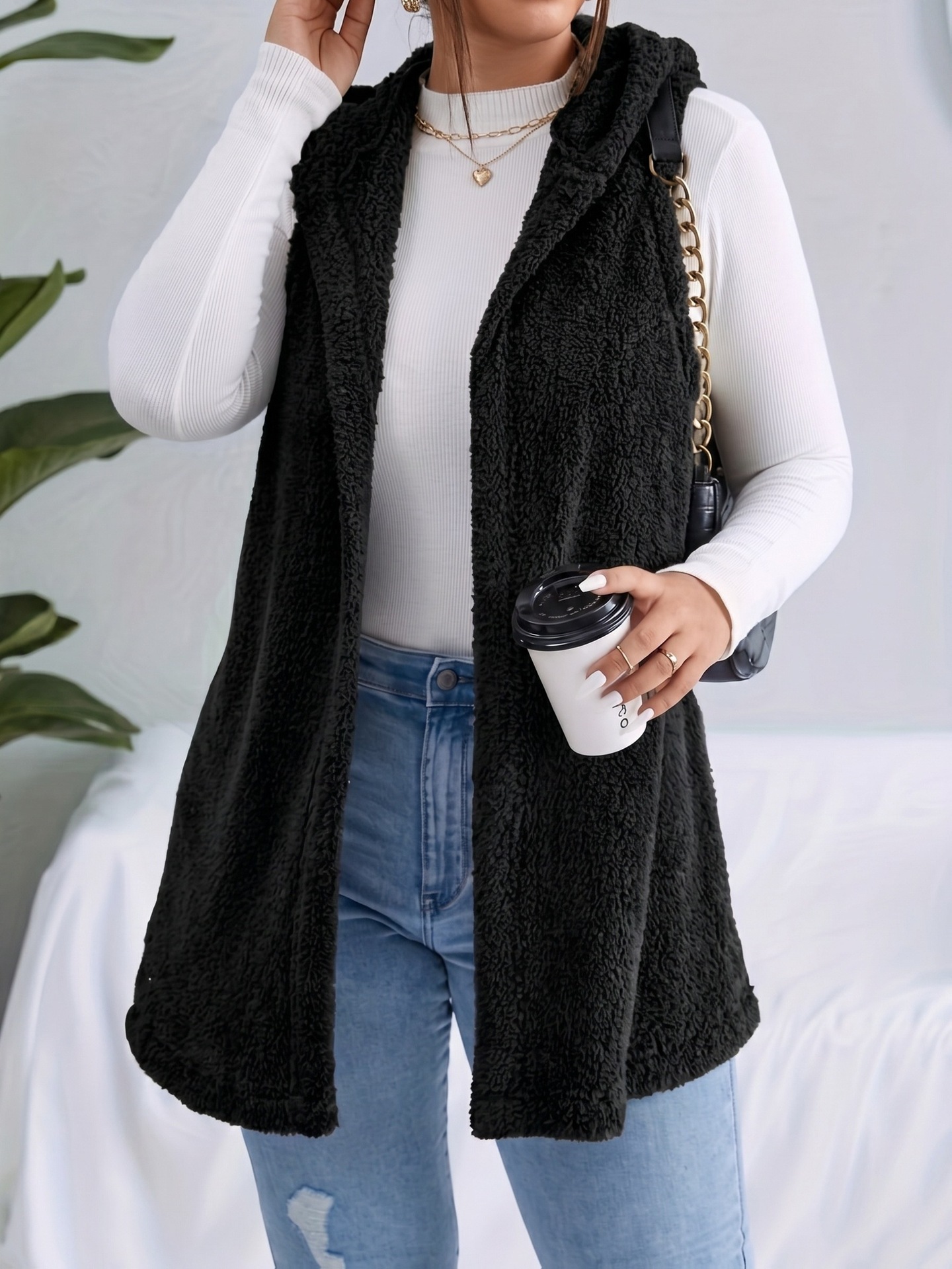 New autumn fleece-lined vest