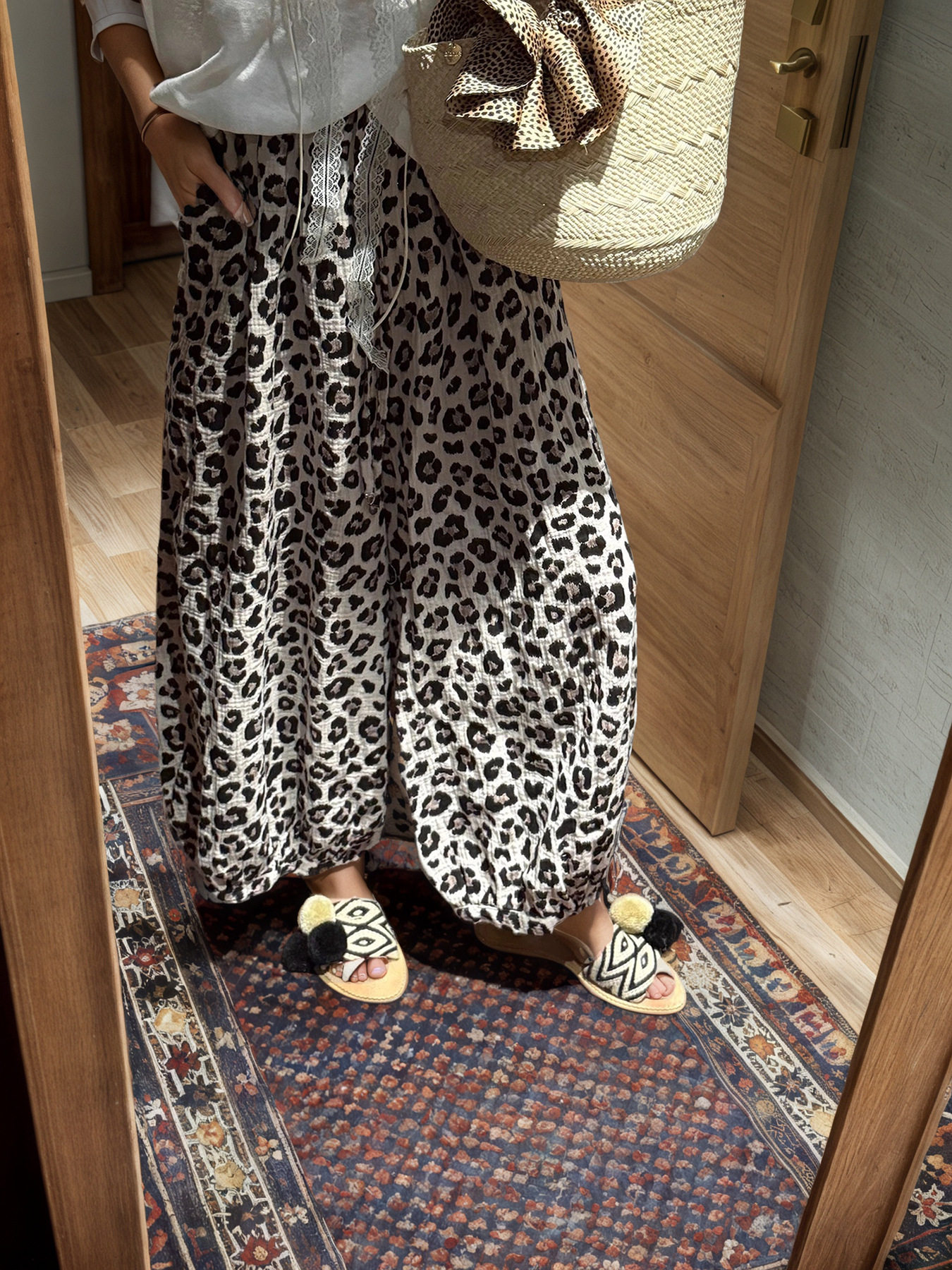 Women’s Leopard Print Cropped Wide-Leg Pants – Relaxed Casual Trousers