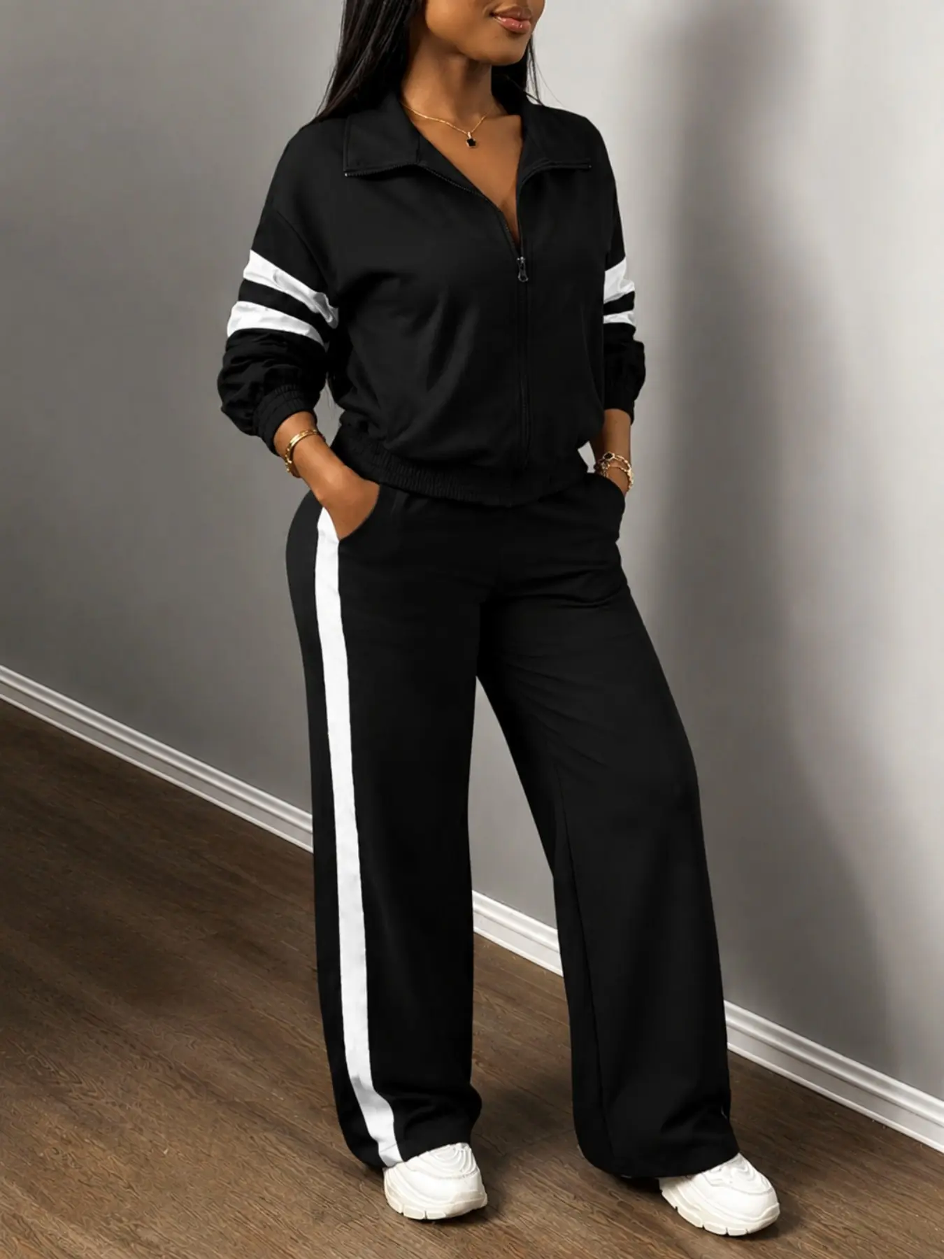 Women’s Two-Piece Casual Tracksuit Set – Zip-Up Jacket & Striped Wide-Leg Trousers