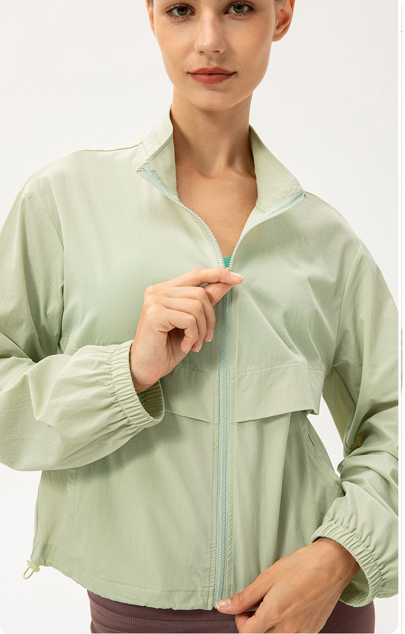 Women’s Outdoor Windbreaker Jacket – Relaxed Zip-Up Mock Neck for Yoga, Running, Casual & Outdoor Wear