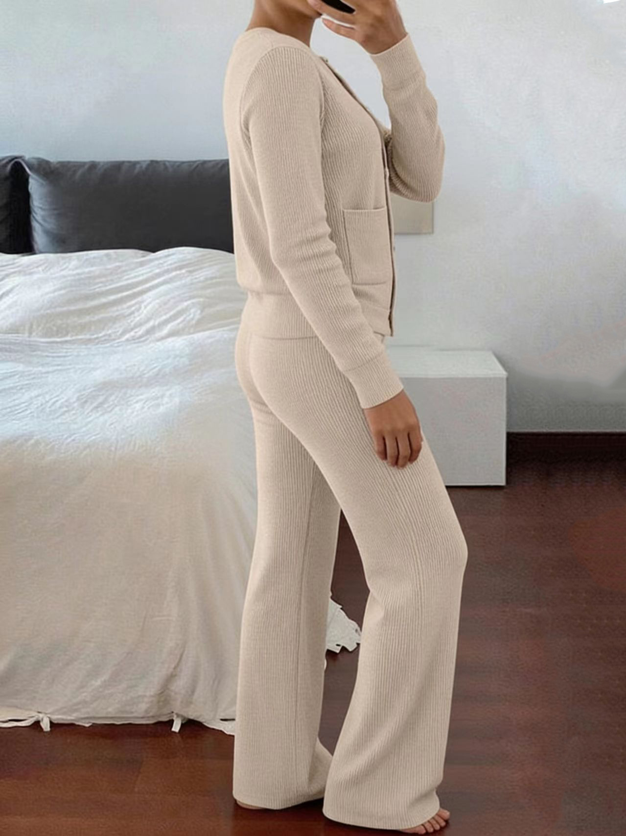 Women’s Casual Knit Two-Piece Set – Comfortable Long-Sleeve Sweater & Wide-Leg Trousers
