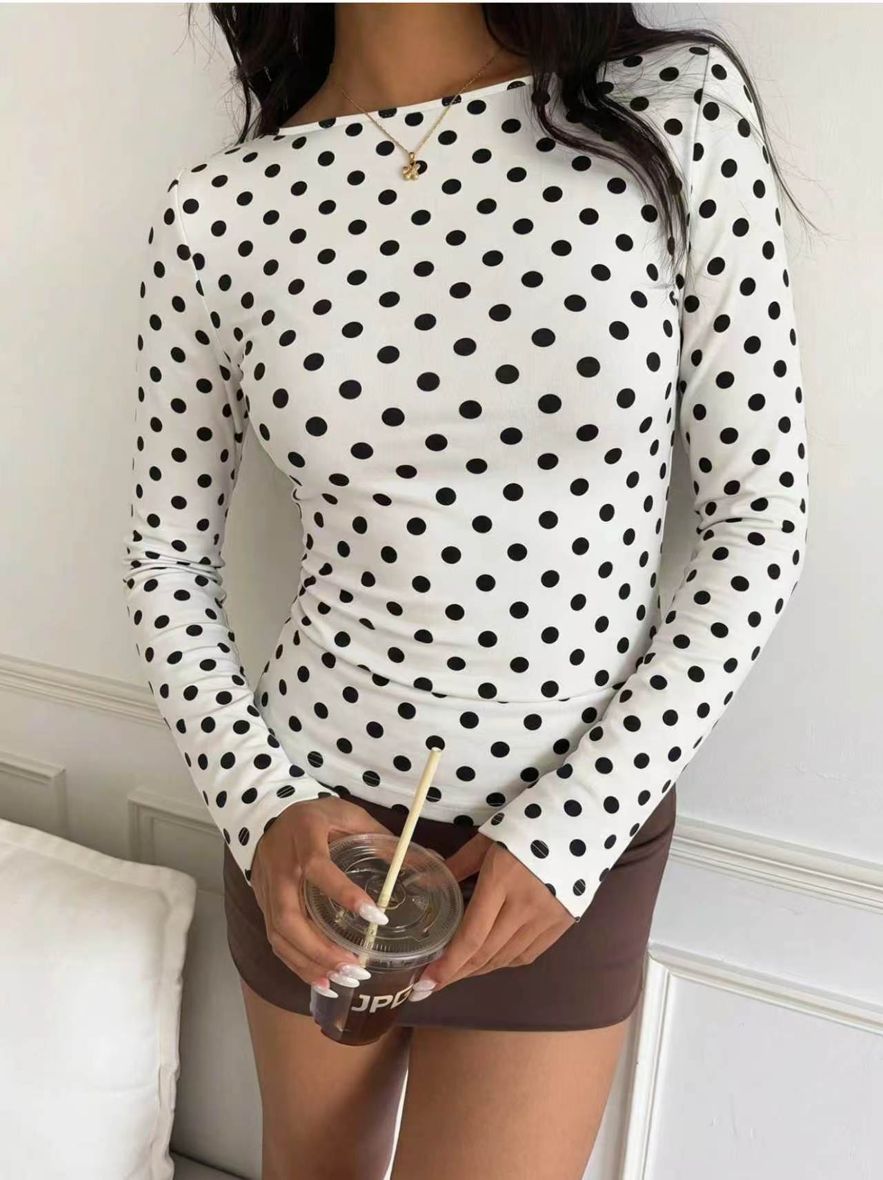 Women’s Subtle Light Leopard Print Crew Neck Long-Sleeve Top