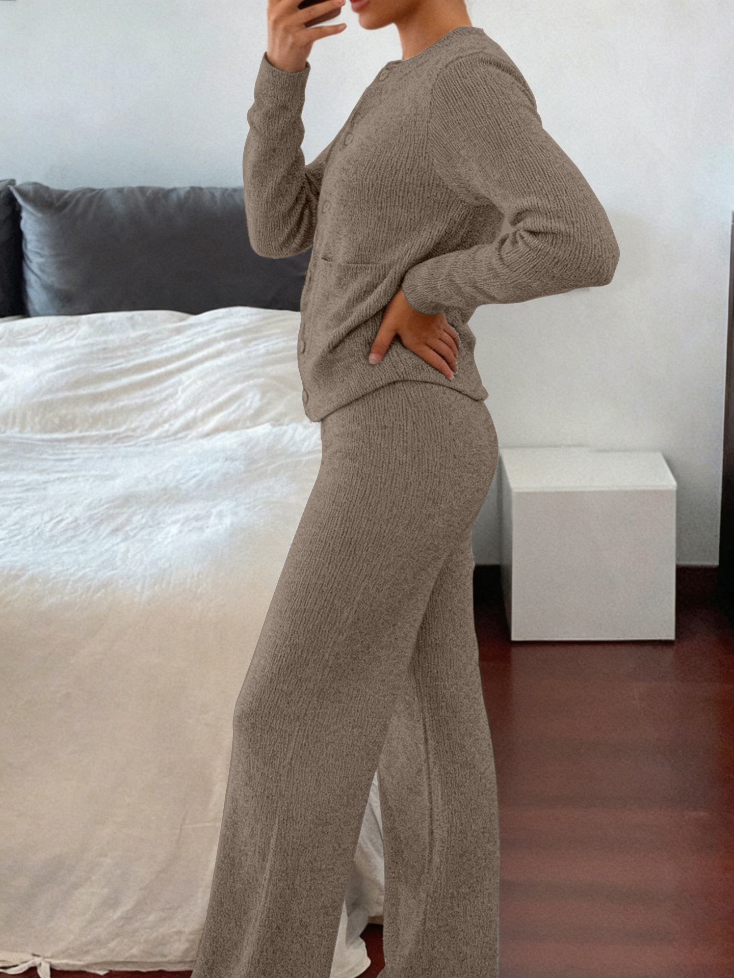 Women’s Casual Knit Two-Piece Set – Comfortable Long-Sleeve Sweater & Wide-Leg Trousers