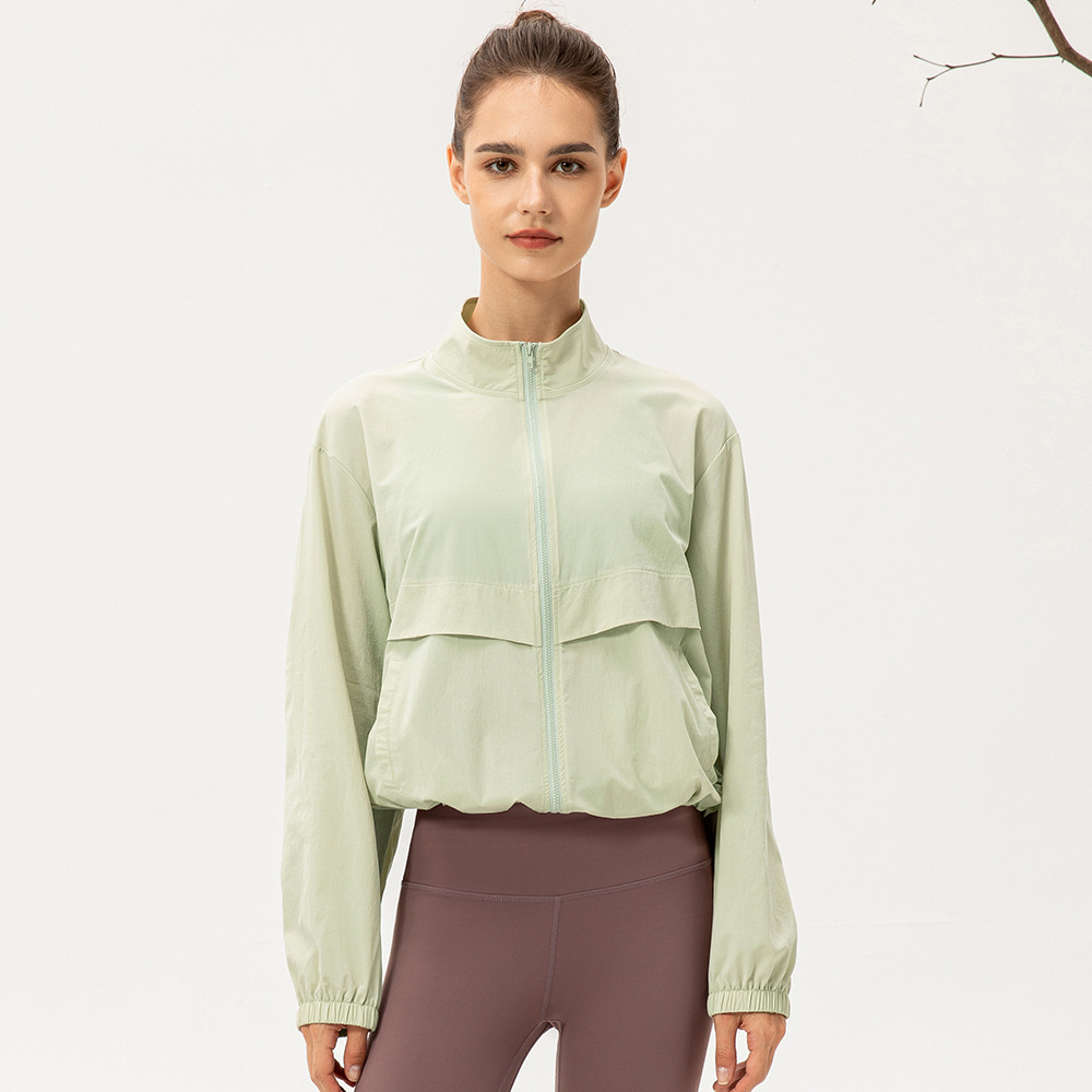 Women’s Outdoor Windbreaker Jacket – Relaxed Zip-Up Mock Neck for Yoga, Running, Casual & Outdoor Wear