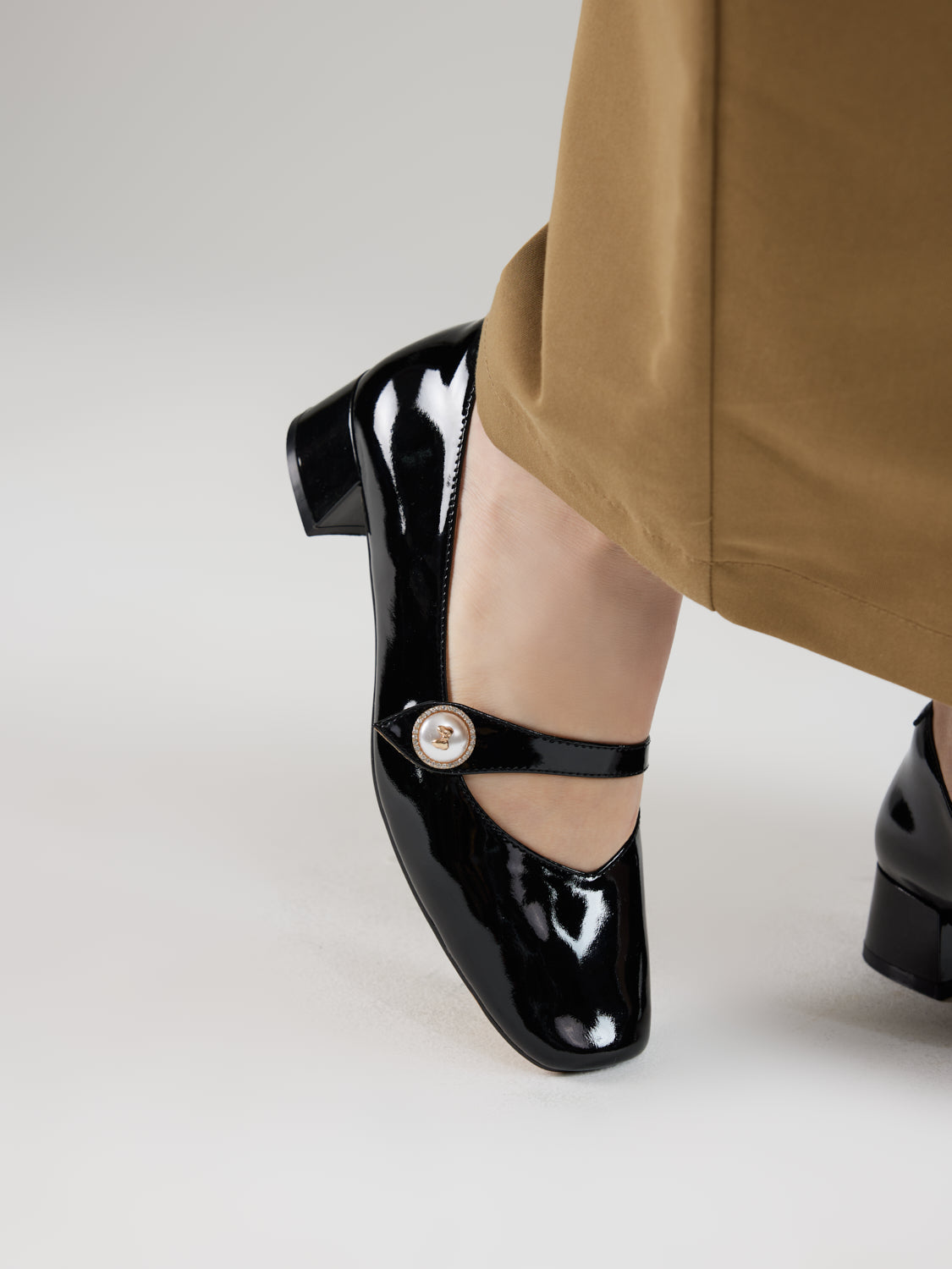OLYRA Crystal Pearl Leather Mary Jane Heels - Black