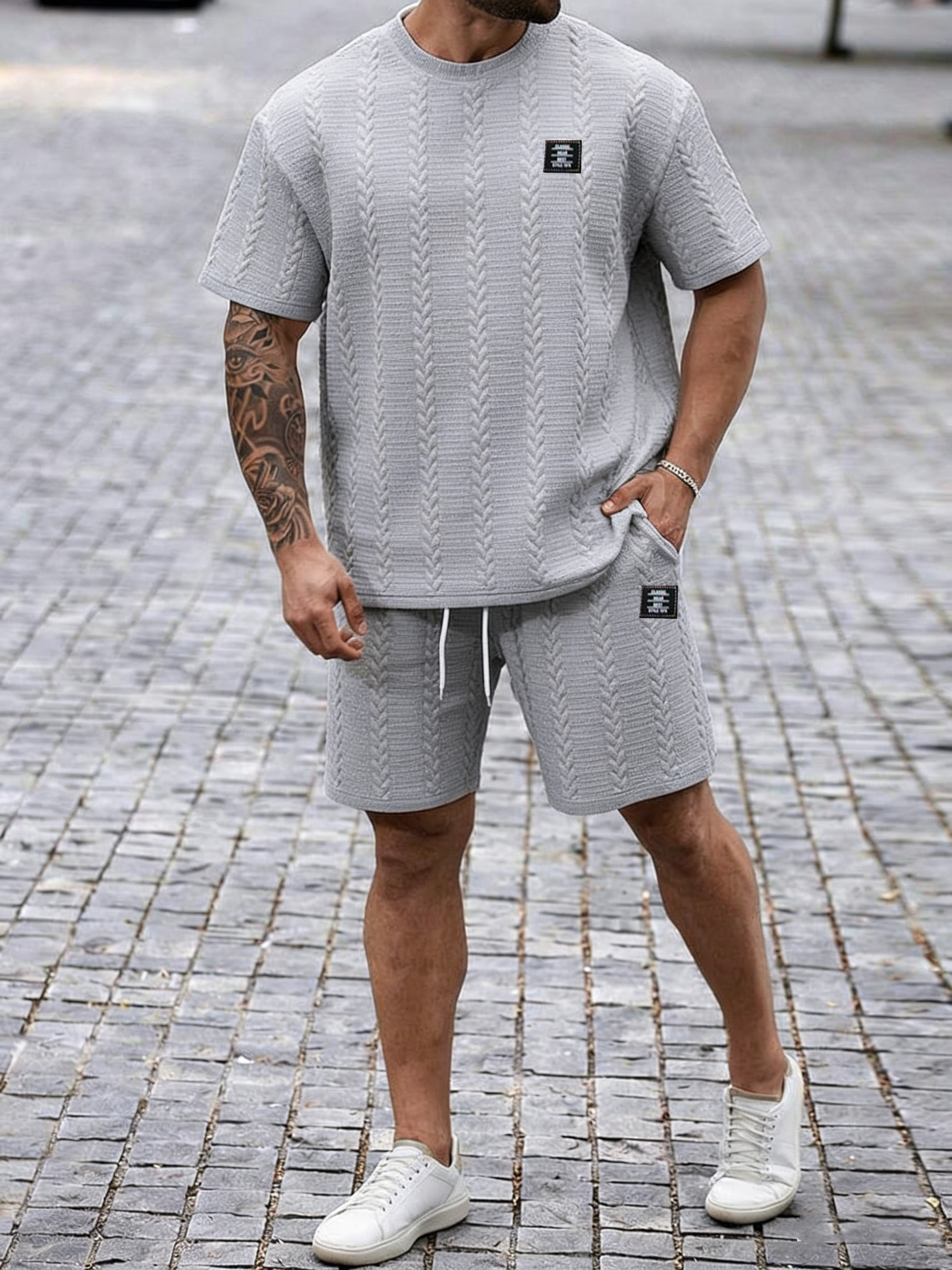 Conjunto de verano casual para hombre con jacquard de rayas de trigo y color liso