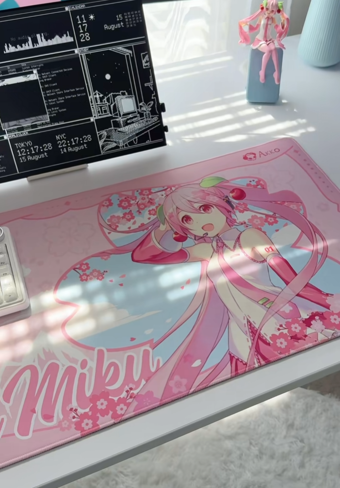 Hatsune Miku mousepad