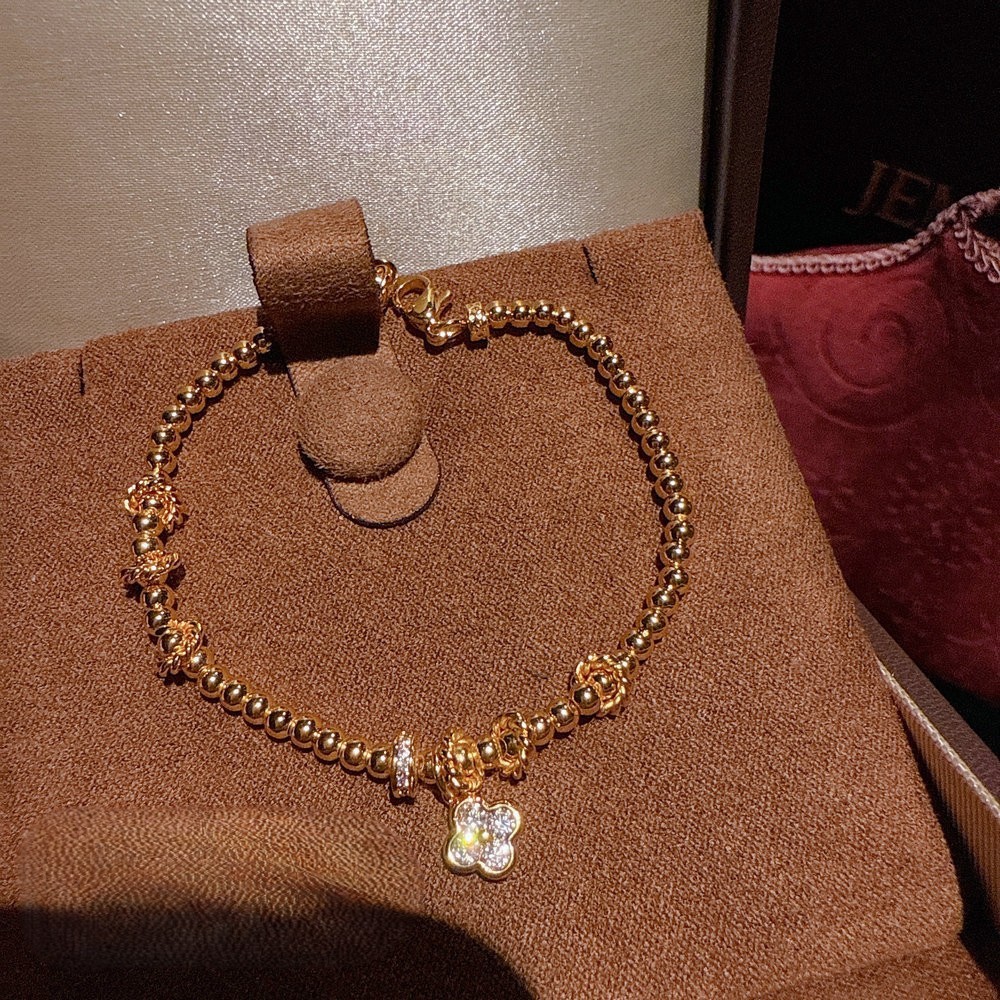 Light Retro Hollow - Sakura Bracelet Inlaid with Full Diamonds 