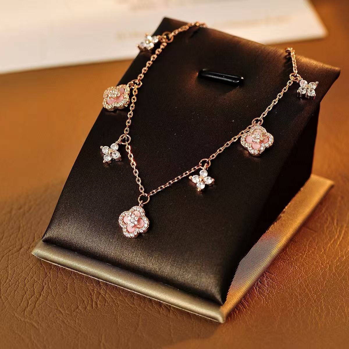Sakura Pendant Bracelet