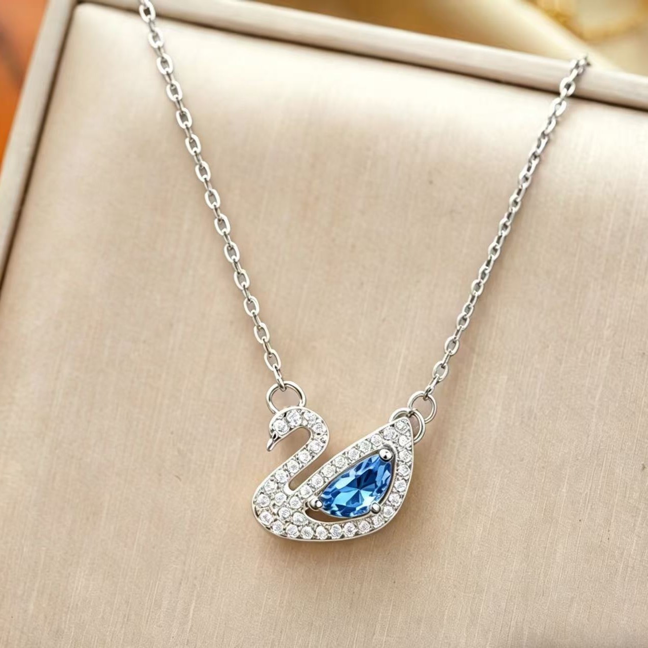 Minimal Hollow Swan Pendant-【Necklace】
