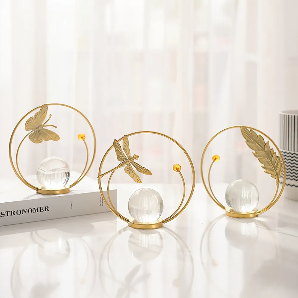 Desktop ornament