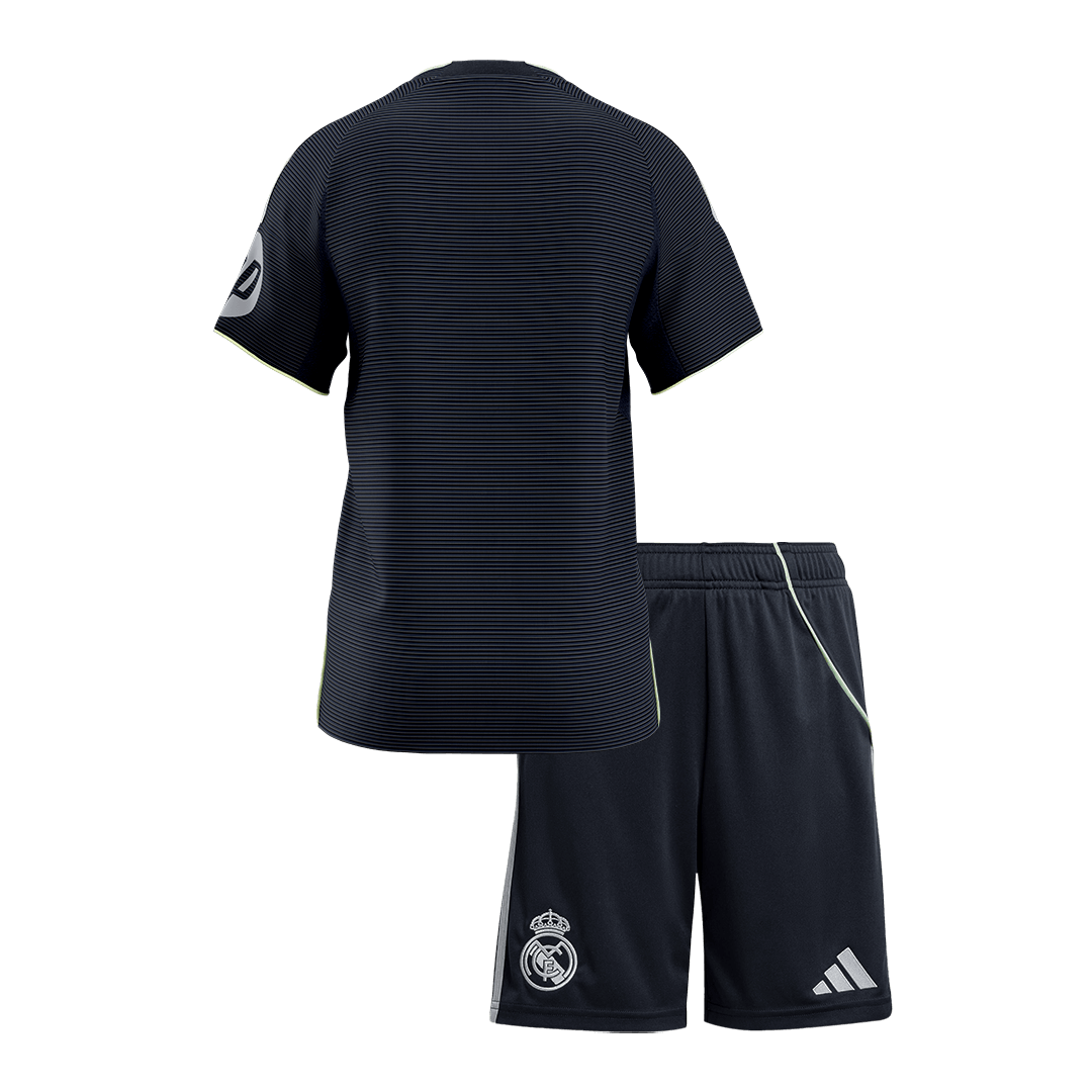 Real Madrid Udebanesæt Børn 2025/26 [PREMIUM]