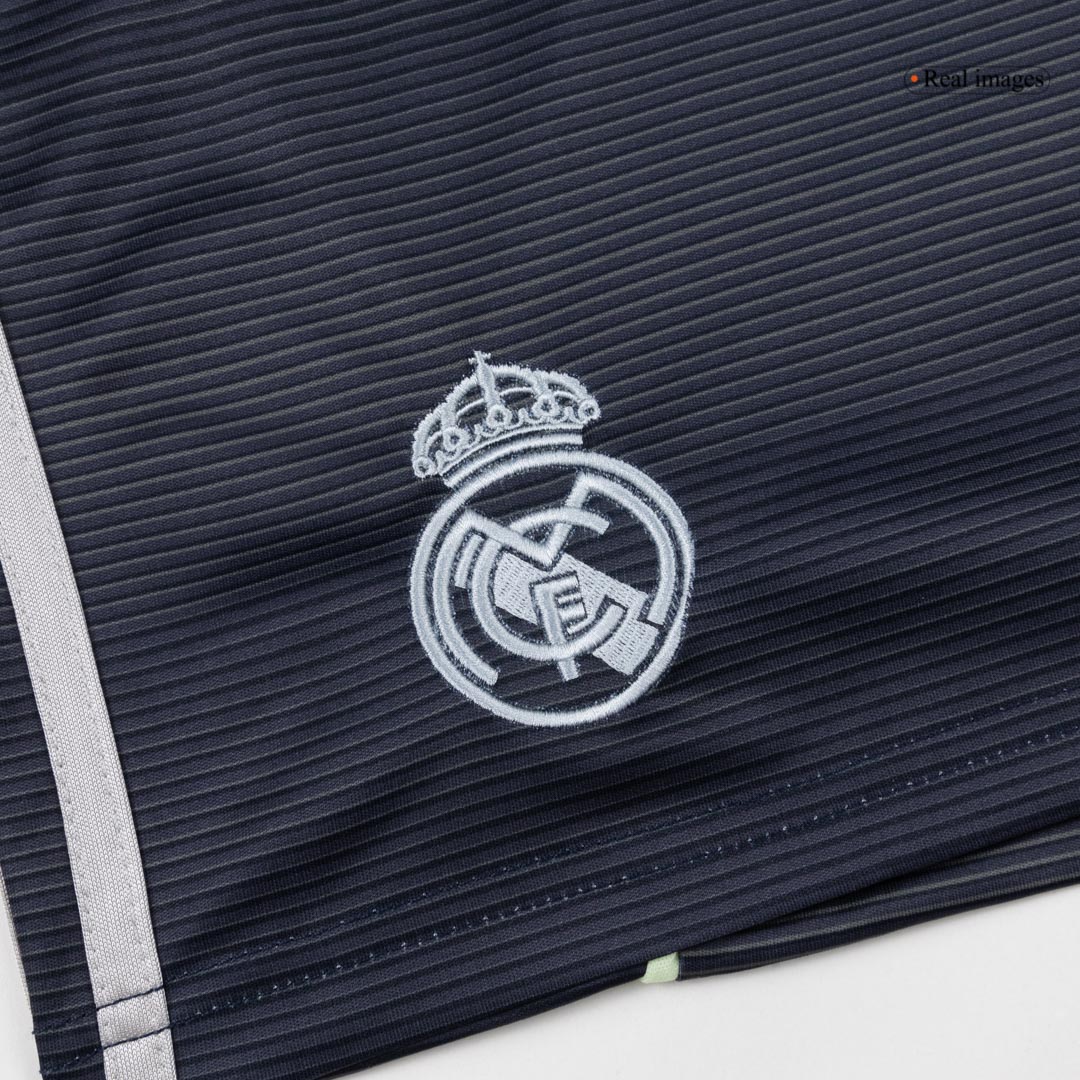 Real Madrid Udebanesæt Børn 2025/26 [PREMIUM]