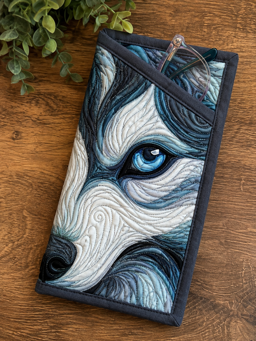Dog's Eyes Quilted Eyeglass Case