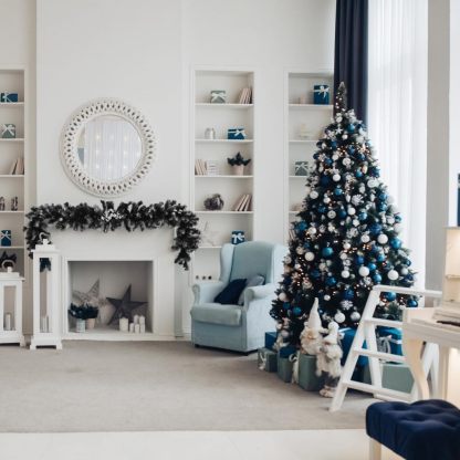 KTKDE Árbol de Navidad artificial de abeto de 7 pies, árbol de Navidad verde realista con 1.450 puntas de árbol, 300 postes de luz LED alimentados por pilas, pentáculo dorado de 7.8 pulgadas, perfecto