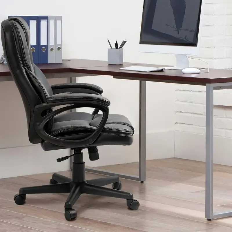 1 ud Silla Ejecutiva Ergo - Lujoso Cuero Sintético, Reposabrazos Ajustables, Soporte Lumbar, Giro de 360°, Función de Inclinación 90°-120°, Altura Ajustable 17.2"-21.2", Respaldo de 24.8", Acabado Negro Elegante
