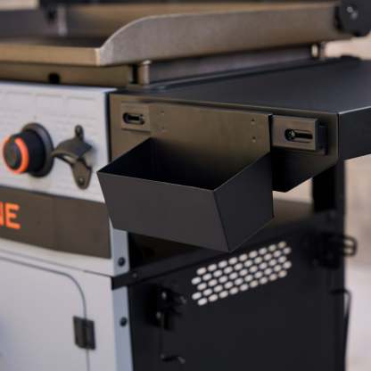 Plancha Omnivore Blackstone Bronco de 3 quemadores XL de 28" con gabinete y estantes laterales dobles