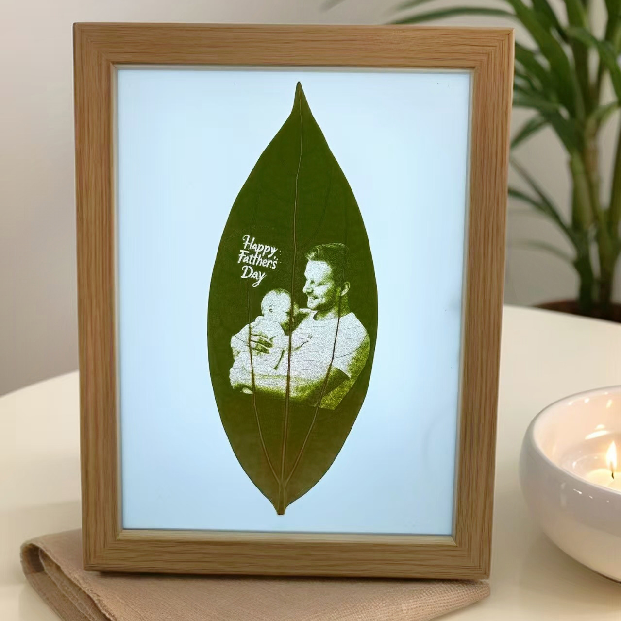 Customized Leaf Carving Photos with Frames Decor Father's Day Gift FHC51098