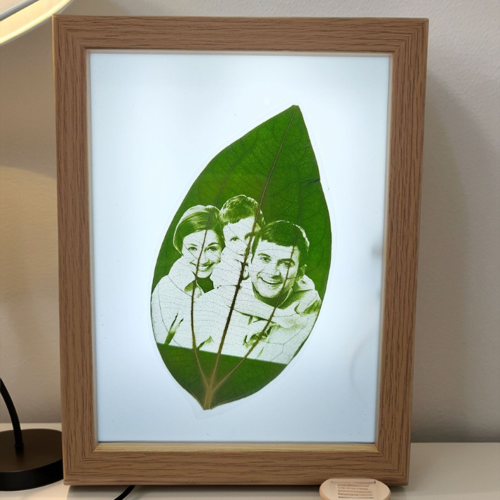 Customized Leaf Carving Photos with Frames Decor Father's Day Gift FHC51099