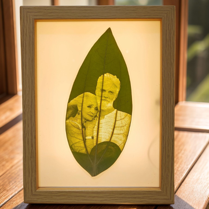 Customized Leaf Carving Photos with Frames Decor Father's Day Gift FHC51101