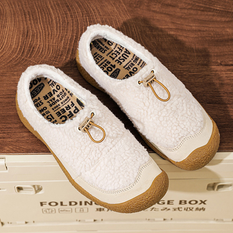 🔥🔥New product launched🔥🔥-Women's new style lamb hoof/bear paw design, flat, warm, outdoor fur-lined Birkenstock-style cotton shoes.