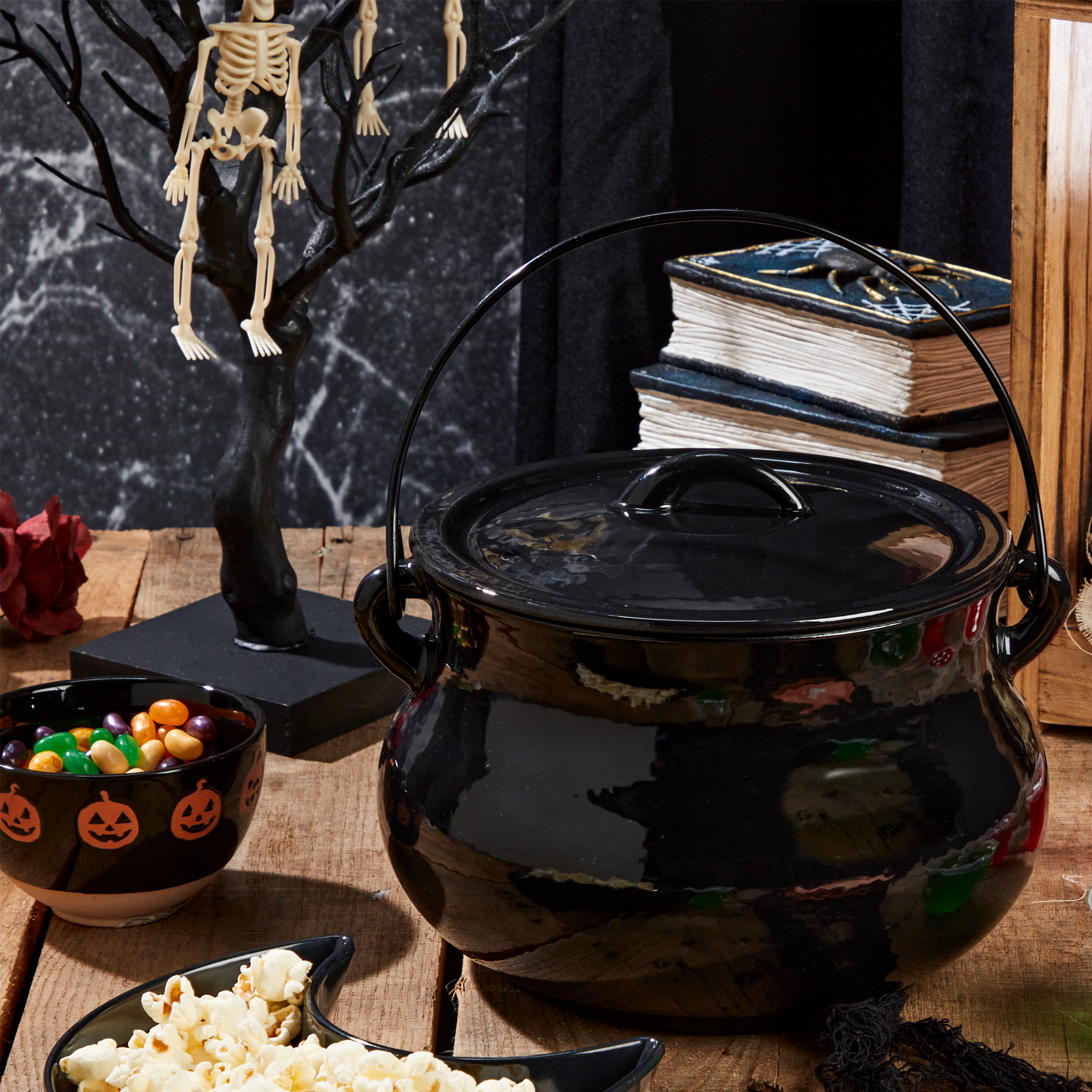 4-Quart Cast Iron Cauldron Pot with Handle