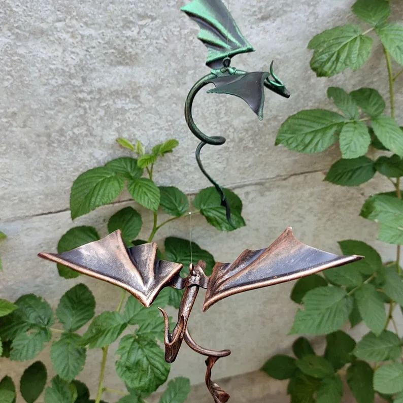 Iron flying dragon, Dragon hanging