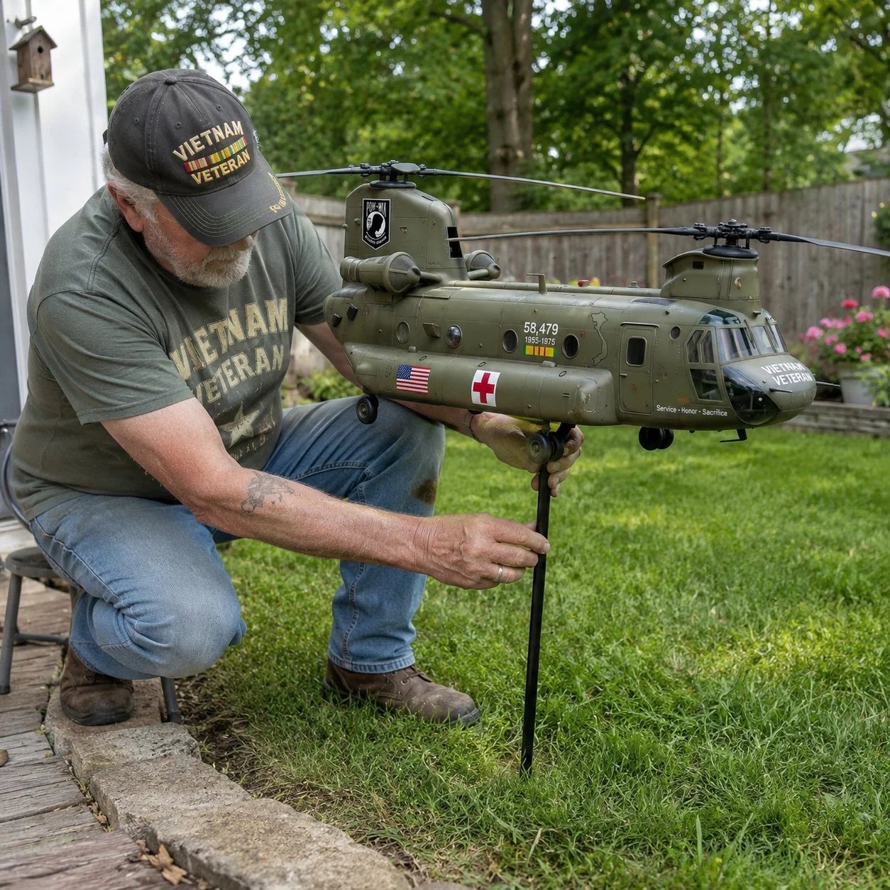 🏆Last Day Promo: 49% OFF 🎖️-Vietnam Veteran CH-47 Chinook Helicopter Wind Spinner