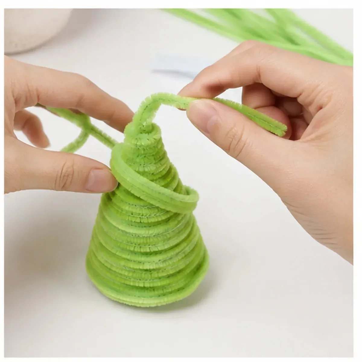 🔥Last Day 80% OFF 🎄✨DIY Pipe-Cleaner Christmas Tree House Kit with Lights