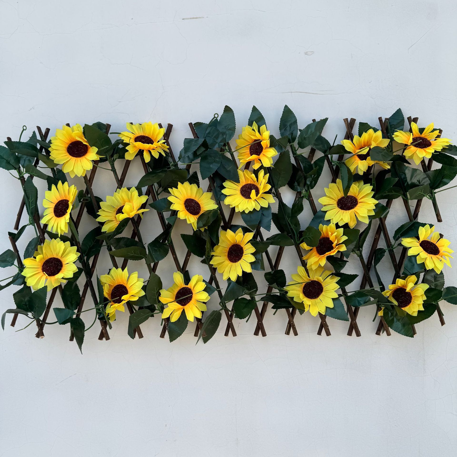 Up to 50% off🔥Get yours before they're gone – 🌿 Expandable Artificial Fence