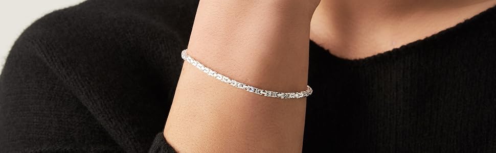 Byzantine 3mm square bracelet