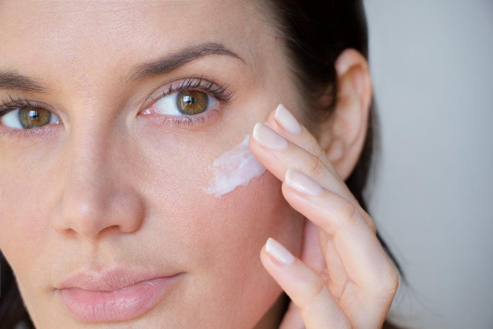 The Best Way to Properly Apply Eye Cream | Teami Blends