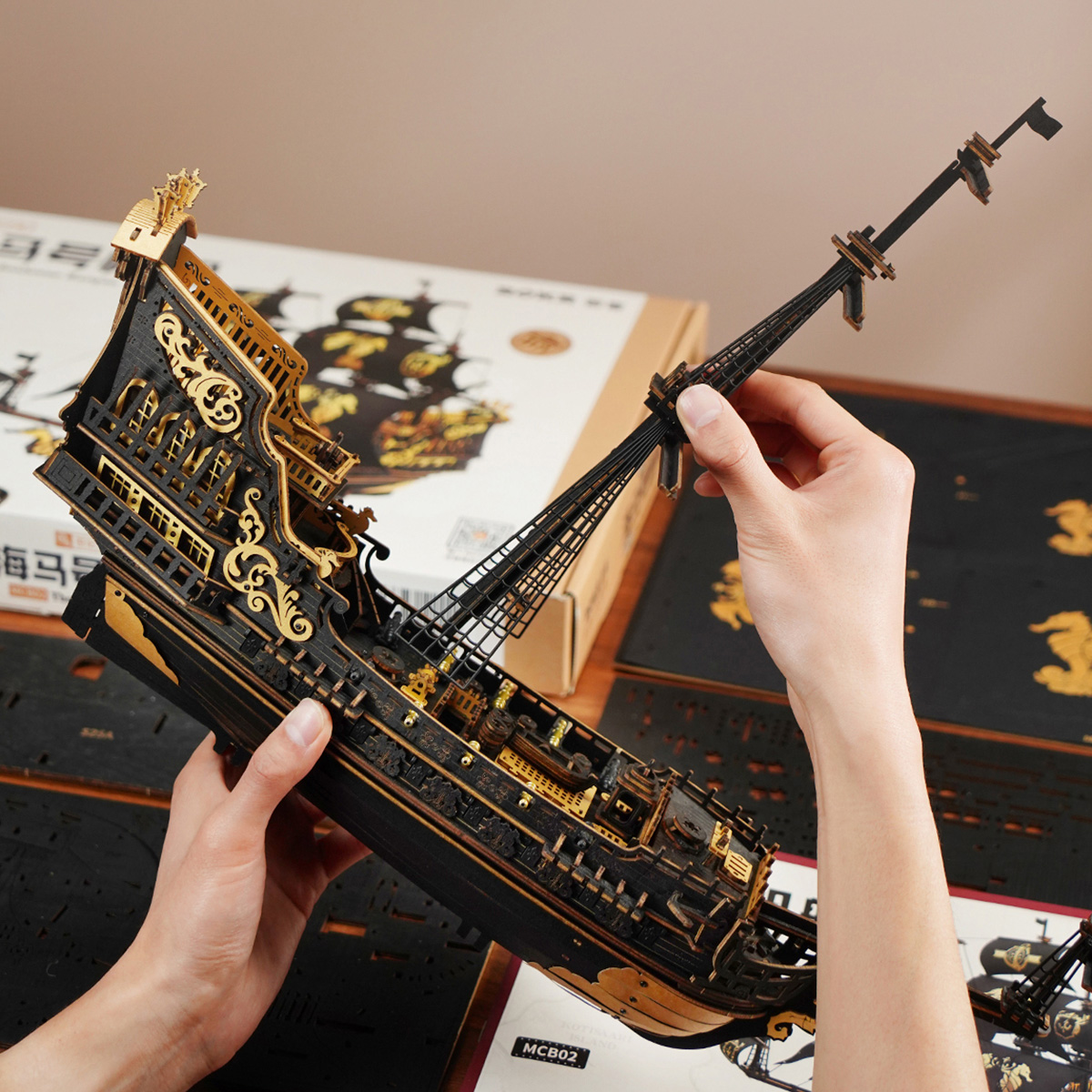 The Seahorse Barque MCB02 montage van mast en tuigage