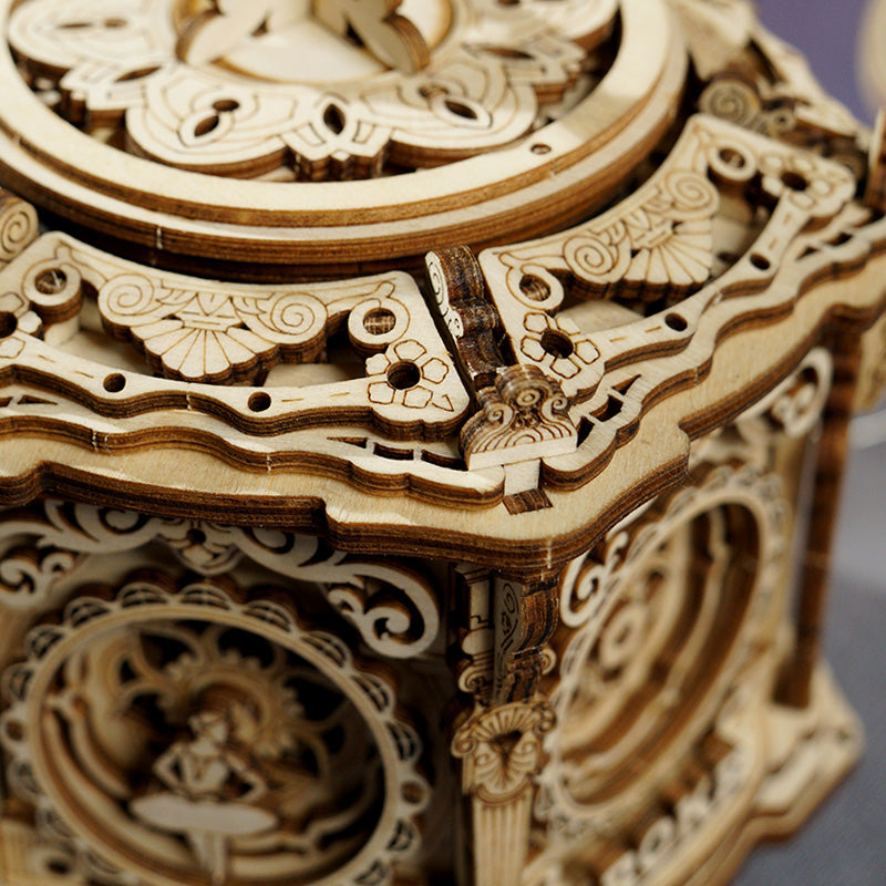 Detalle de la caja ornamentada de seis lados — AMK52