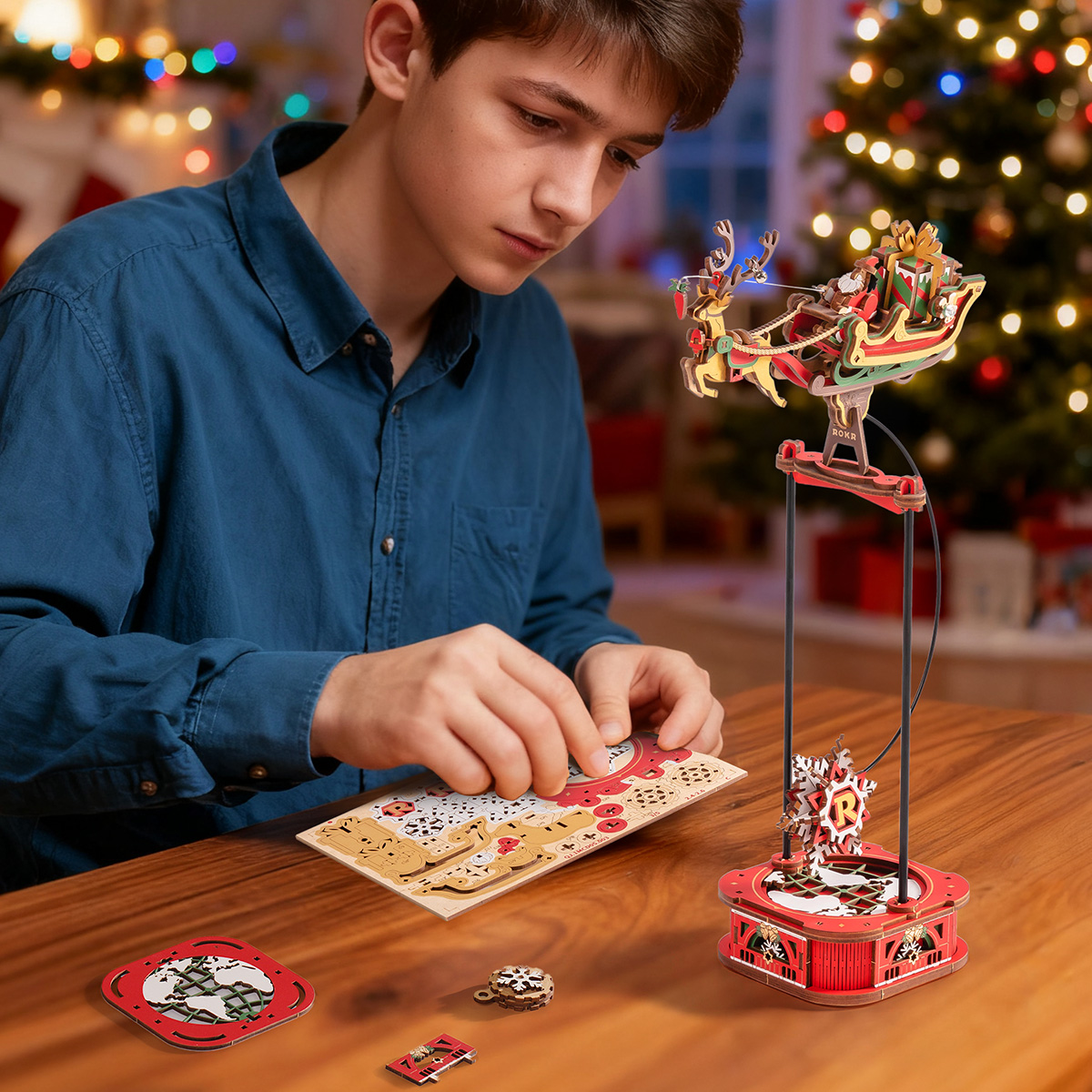 Montaje con piezas y adornos navideños — MCD05